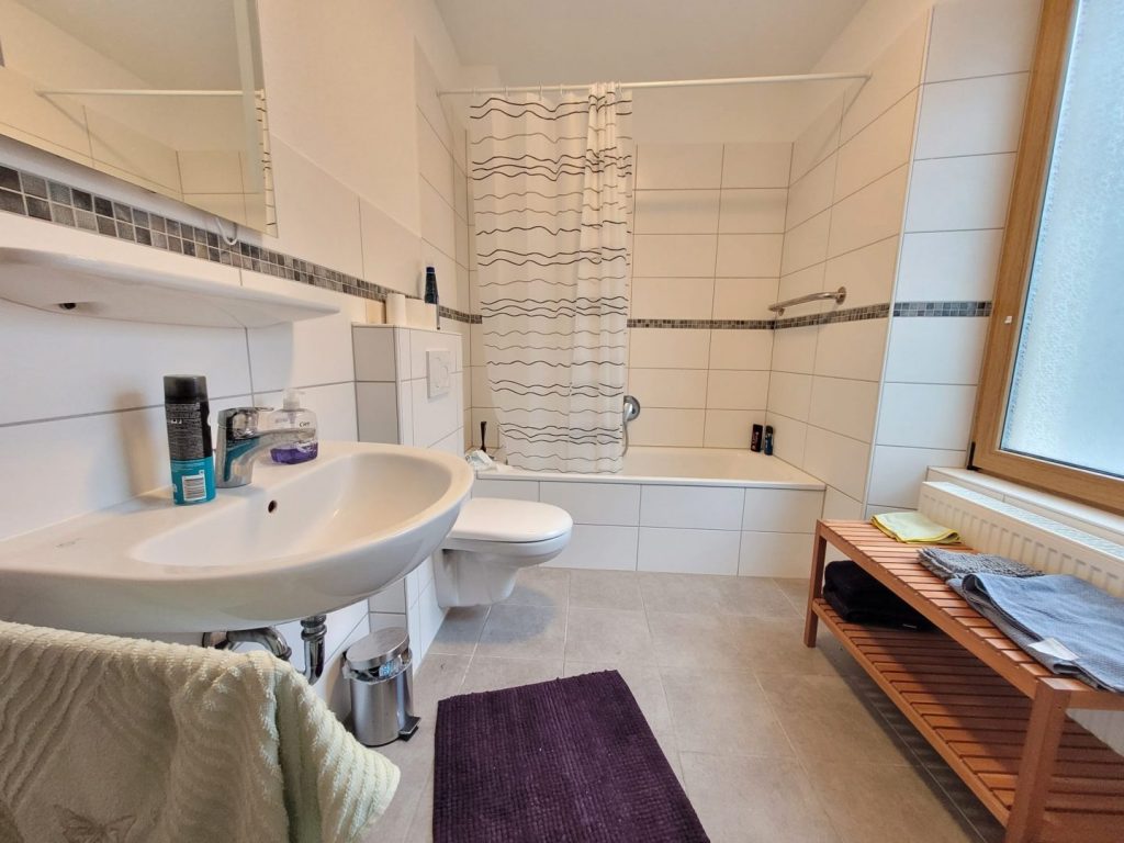 Badezimmer Wohnung 1 OG