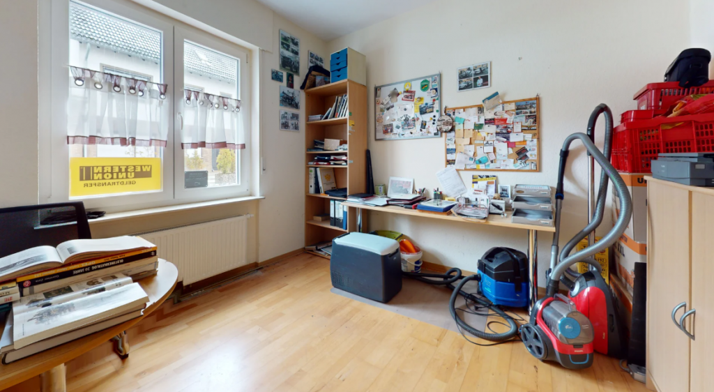 Büro EG