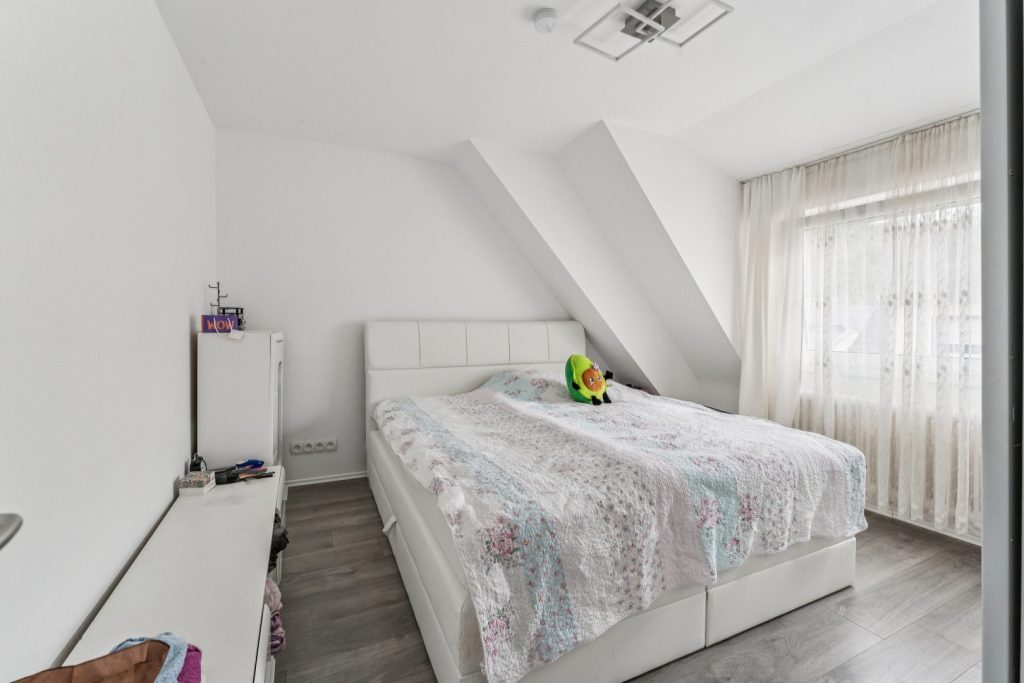 DGSchlafzimmer